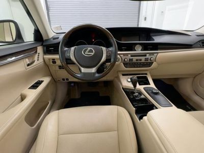 2014 Lexus ES 350 Sedan - Photo 4