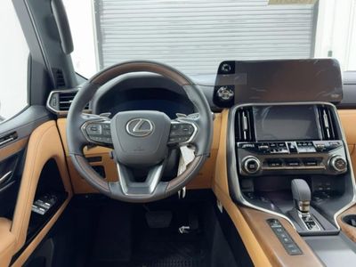 2026 Lexus LX HYBRID 700h LUXURY - Photo 4