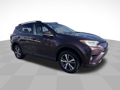 2017 Toyota RAV4 - Photo 2