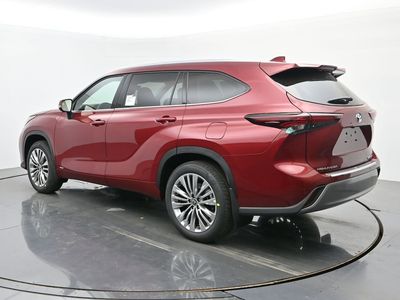 2026 Toyota Highlander Hybrid - Photo 3