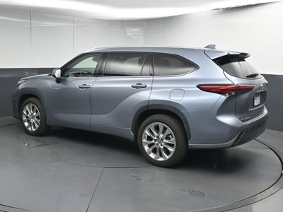 2020 Toyota Highlander Hybrid Limited SUV — interior view