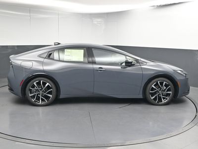 2026 Toyota Prius Plug-in Hybrid XSE Premium Hatchback - Photo 8