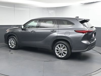 2023 Toyota Highlander L SUV - Photo 4