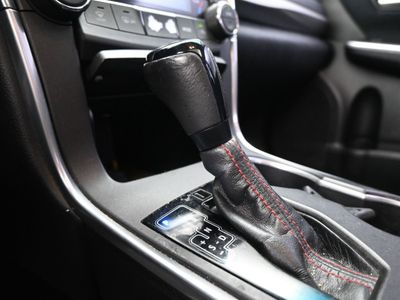 2015 Toyota Camry XLE Sedan - Photo 14