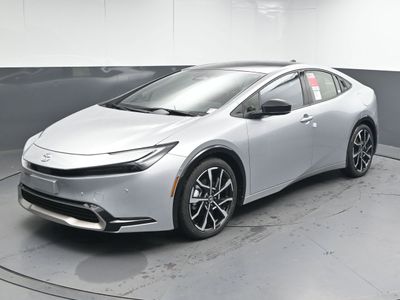2026 Toyota Prius Plug-in Hybrid XSE Premium Hatchback - Photo 2
