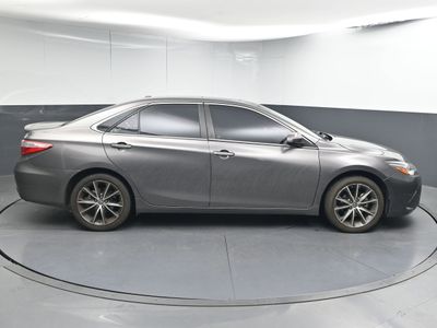 2015 Toyota Camry XLE Sedan - Photo 8