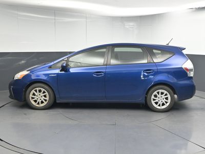 2012 Toyota Prius v Two Wagon - Photo 7
