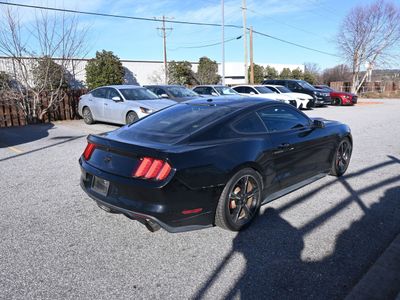 2017 Ford Mustang Coupe - Photo 5