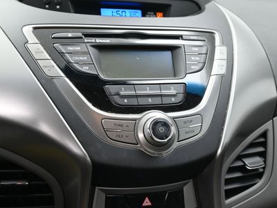 2013 Hyundai Elantra Limited w/PZEV Sedan - Photo 11