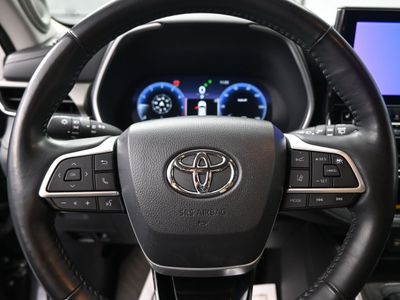 2023 Toyota Highlander L SUV - Photo 10