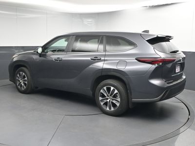 2024 Toyota Highlander XLE SUV - Photo 4