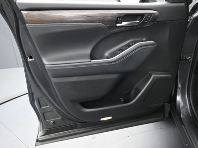 2023 Toyota Highlander L SUV - Photo 15