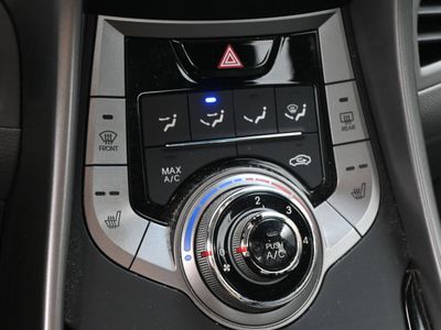 2013 Hyundai Elantra Limited w/PZEV Sedan - Photo 12