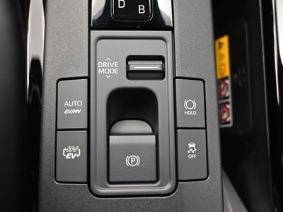 2026 Toyota Prius Plug-in Hybrid XSE Premium Hatchback - Photo 11