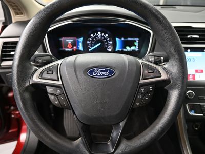 2019 Ford Fusion Hybrid SE Sedan - Photo 10