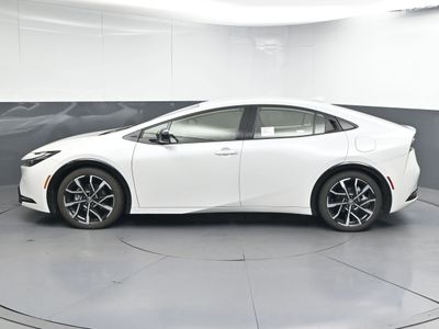 2024 Toyota Prius Prime XSE Hatchback - Photo 7