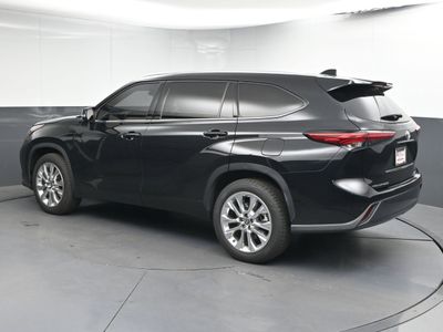 2023 Toyota Highlander L SUV - Photo 4