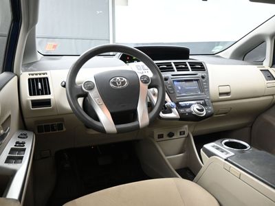 2012 Toyota Prius v Two Wagon - Photo 15