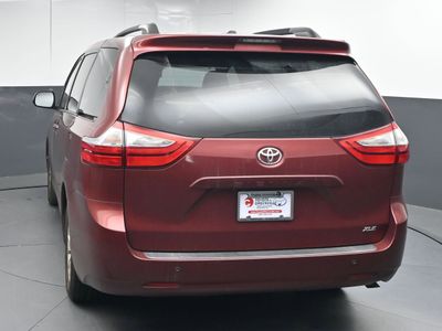 2017 Toyota Sienna XLE 8 Passenger Van Passenger Van - Photo 6