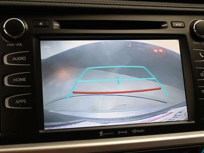 2019 Toyota Highlander XLE V6 SUV — photo 12 view