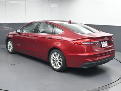 2019 Ford Fusion Hybrid SE Sedan - Photo 4
