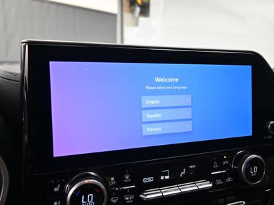 2023 Toyota Highlander L SUV - Photo 11