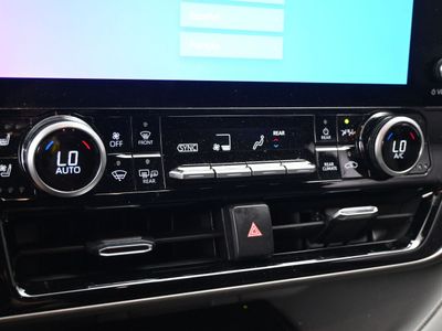 2023 Toyota Highlander L SUV - Photo 13