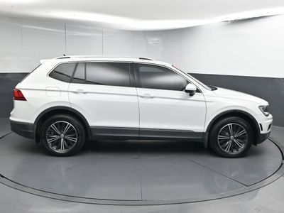 2018 Volkswagen Tiguan 2.0T SEL SUV - Photo 8