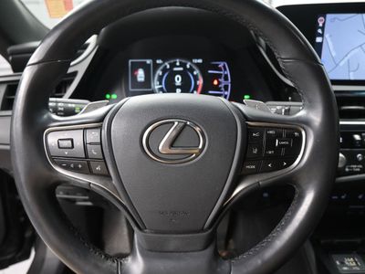 2022 Lexus ES 350 Sedan - Photo 10