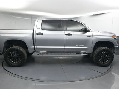 2020 Toyota Tundra SR5 5.7L V8 Truck CrewMax — photo 8 view