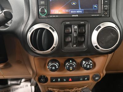 2012 Jeep Wrangler Unlimited Sahara SUV - Photo 13