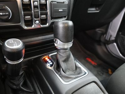 2019 Jeep Wrangler Unlimited Sport 4x4 SUV - Photo 14