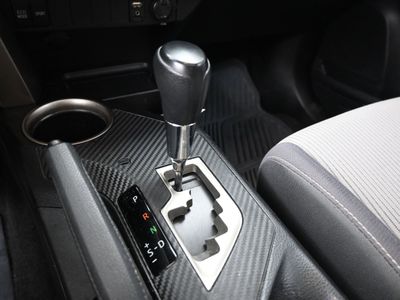 2013 Toyota RAV4 XLE SUV - Photo 14