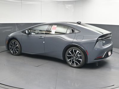 2026 Toyota Prius Plug-in Hybrid XSE Premium Hatchback - Photo 4