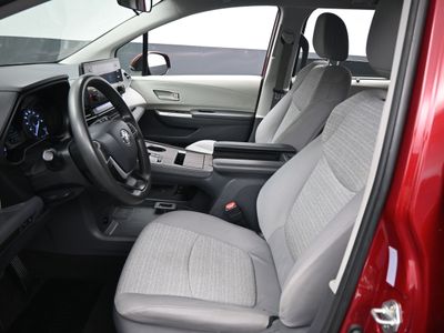 2021 Toyota Sienna LE 8 Passenger Van - Photo 9