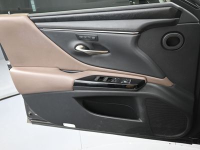 2022 Lexus ES 350 Sedan - Photo 15