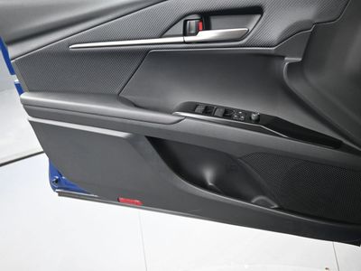 2025 Toyota Camry SE Sedan — photo 15 view