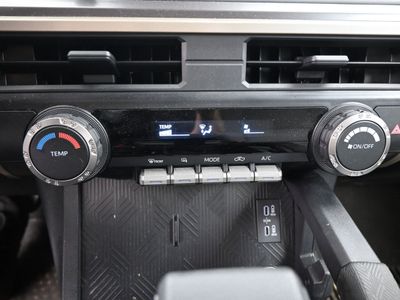 2025 Toyota Tacoma SR5 Truck Double Cab — photo 7 view