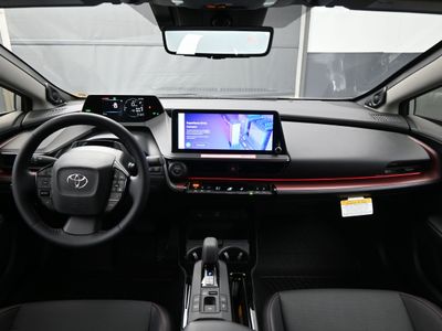 2026 Toyota Prius Plug-in Hybrid XSE Premium Hatchback - Photo 13