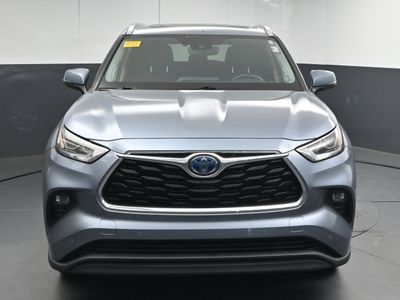 2020 Toyota Highlander Hybrid Limited SUV — rear three-quarter view