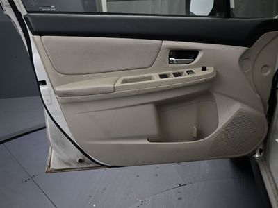 2013 Subaru XV Crosstrek 2.0i Premium w/Moonroof SUV - Photo 13