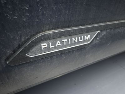 2024 Toyota Tundra Platinum Truck CrewMax — photo 10 view