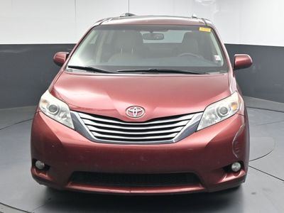 2017 Toyota Sienna XLE 8 Passenger Van Passenger Van - Photo 3