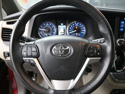 2017 Toyota Sienna XLE 8 Passenger Van Passenger Van - Photo 10