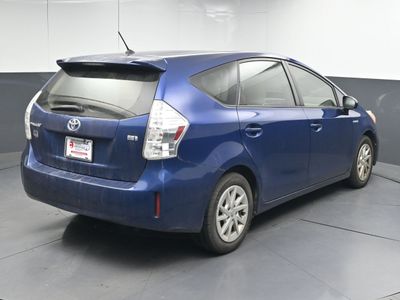2012 Toyota Prius v Two Wagon - Photo 6