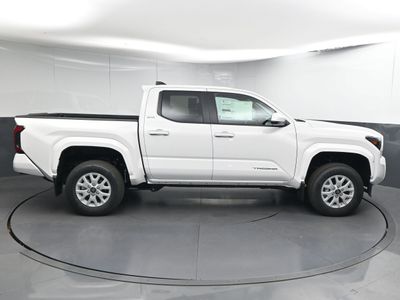 2026 Toyota Tacoma SR5 Truck Double Cab - Photo 8