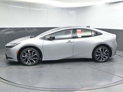 2026 Toyota Prius Plug-in Hybrid XSE Premium Hatchback - Photo 7