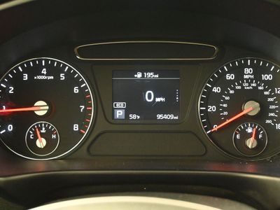 2020 Kia Sorento 2.4L LX SUV - Photo 9
