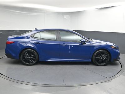 2025 Toyota Camry SE Sedan — photo 8 view