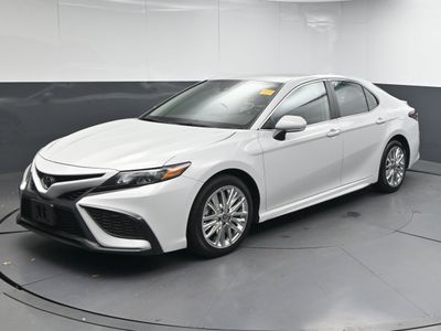 2023 Toyota Camry SE Sedan - Photo 2